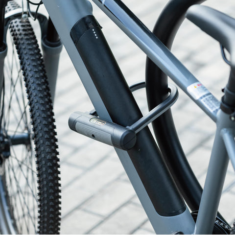 Via Velo Bike U Lock | Via Velo Elite Short U Lock 20CrMnTi Steel Anti-Theft 17mm Shackle Inside Size: 4.7 x 5.7 in Sold Secure Diamond Approval for Electric Bikes, Scooters & Folding Bikes